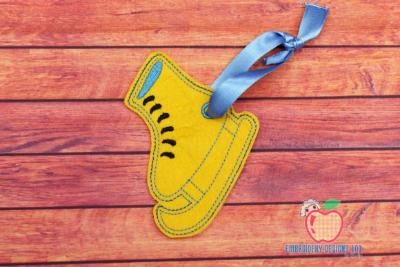 Christmas Skate ITH Ornament Review